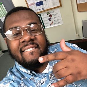 Meet your Posher, Carlos